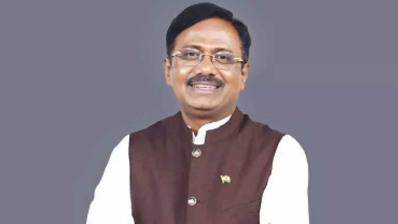 Vivek calls for top rank for Medak in Praja Palana Vivek calls for top rank for Medak in Praja Palana