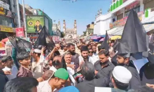 Protest near Mecca Masjid over Iran strikes