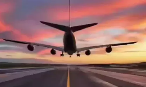 50 state passengers arrived in New Delhi from Gulf: CM