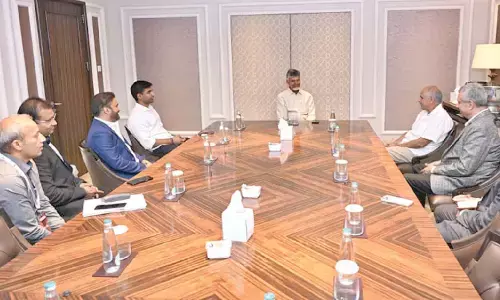DLF chairman meets CM, explores investment opportunities
