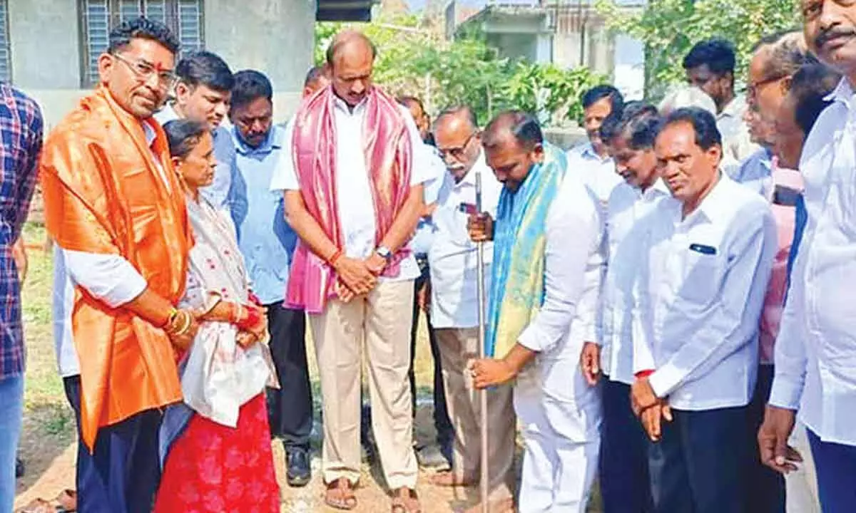 Mayor Srinivas launches civic works under 99-day plan in Karimnagar Mayor Srinivas launches civic works under 99-day plan in Karimnagar