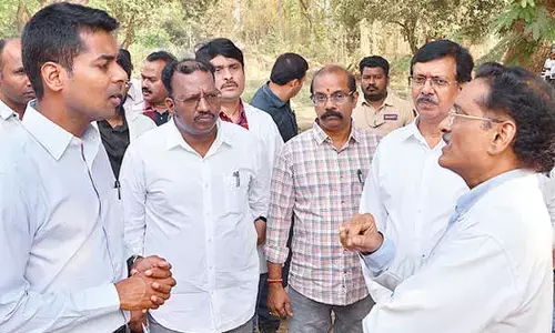 Collector sets one week deadline for improvement in sanitation