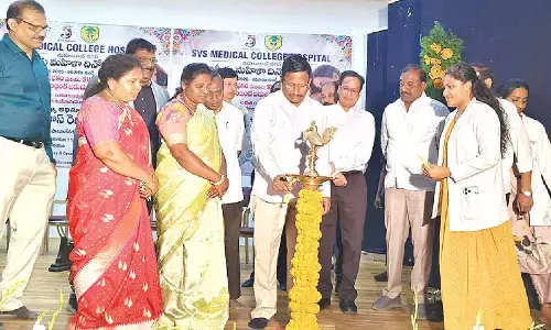 Yennam lauds SVS Hospital’s services