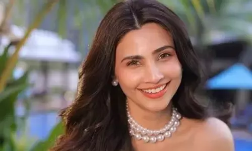 Daisy Shah hits back at troll over iftaari video, says spreading hate in the name of religion is wrong