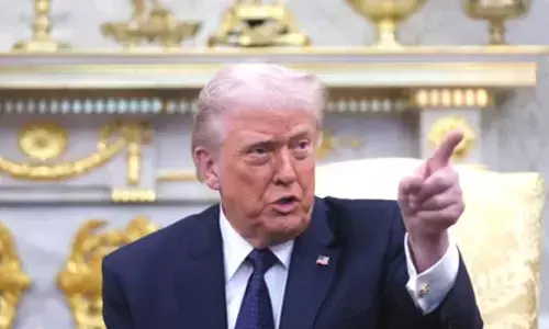 Trump threatens Iran over Hormuz Strait