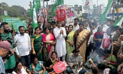 Odisha: BJD stages protest over rising LPG and essential commodities prices