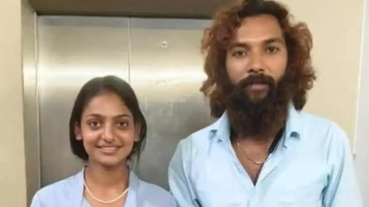 ‘Kumbh Beauty’ Monalisa marries boyfriend Farman Khan in Kerala after seeking police protection