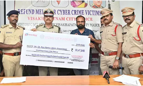 Police hand over lost money to cyber fraud victims