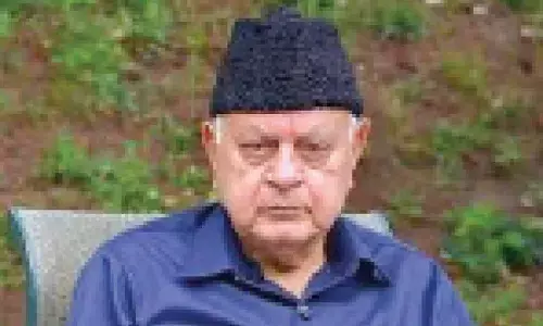 Farooq Abdullah, J-K deputy CM escape unhurt in attack