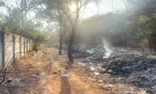 Tellapur residents demand halt to toxic debris burning