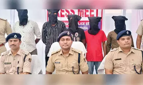 Five held with illegal arms