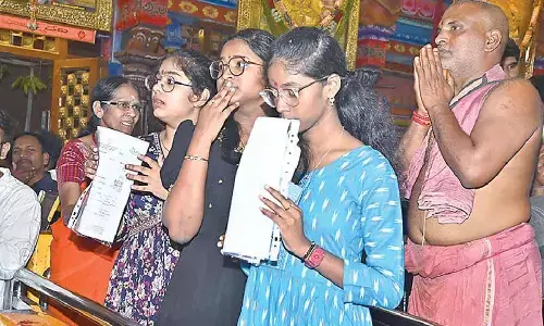 Saraswathi Yagam performed with grandeur atop Indrakeeladri