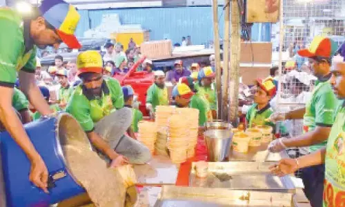 Ramzan rains slew of jobs on city unemployed youth Ramzan rains slew of jobs on city unemployed youth