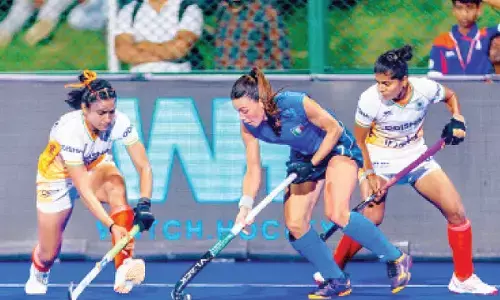 FIH Women’s WC Qualifiers: India sets up title clash with England FIH Women’s WC Qualifiers: India sets up title clash with England