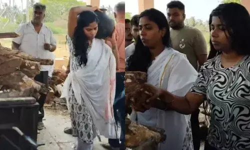 Daughters perform last rites of uncle in Kadur, send message of gender equality