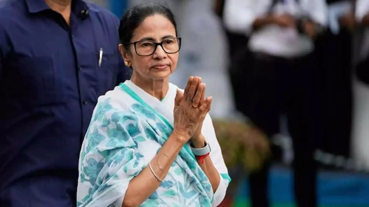 Mamata Banerjee Announces DA Arrears for State Employees Ahead of Bengal Poll Schedule