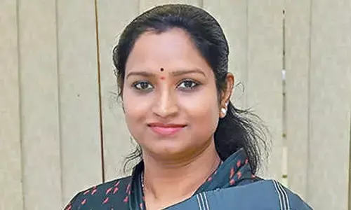 Kavya’s intervention leads to assurance on paddy transport rakes Kavya’s intervention leads to assurance on paddy transport rakes