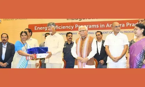 Honble Chief Minister Shri. N. Chandra Babu Naidu in the presence of Union Minister of Power, Housing & Urban affairs Shri Manohar Lal has distributed Star Rated Energy Efficiency Appliances to the Beneficiaries in Vijayawada