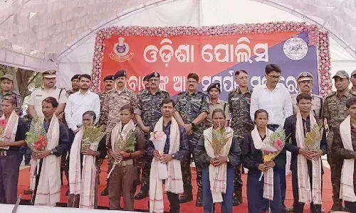 11 Maoists lay down arms in Kalahandi
