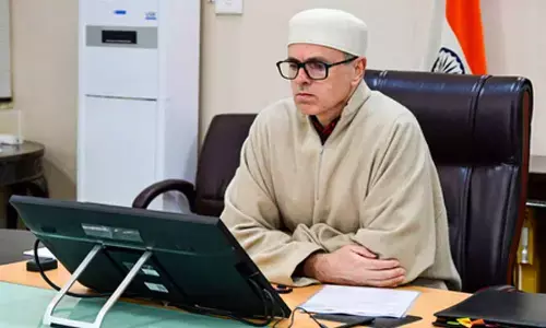 CM Omar reviews supply of essential commodities, fuel in J&K