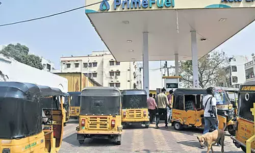 CNG, LPG shortage takes toll on autos, cabs