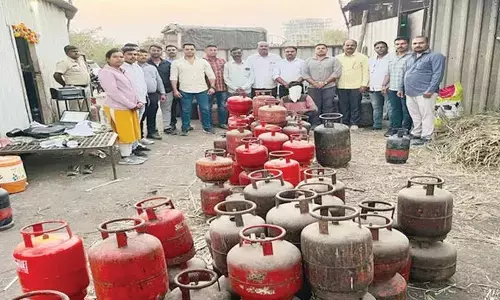 Police bust illegal LPG refilling racket