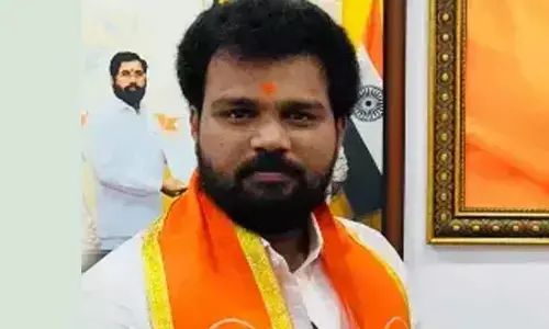 Shiv Sena chief slams AIMIM walkout during Vande Mataram