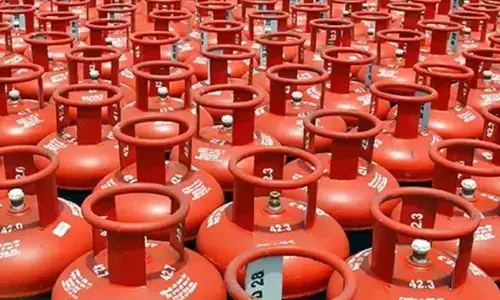 3 lakh MT LPG stranded at Hormuz