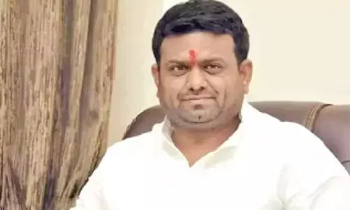 BRS slaps show-cause notice on Rohit Reddy