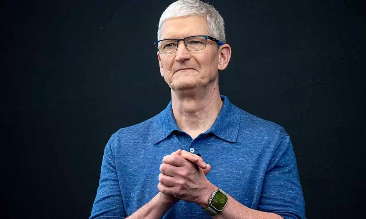 Tim Cook Urges Users to Step Away from iPhones, Embrace the Real World Tim Cook Urges Users to Step Away from iPhones, Embrace the Real World