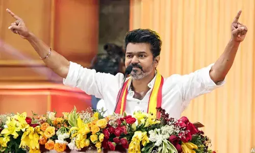 Superstar-Thalapathy war of words spices up TN polls