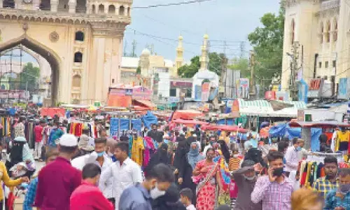 Markets abuzz with Eid shoppers as festive euphoria grips Hyd’bad
