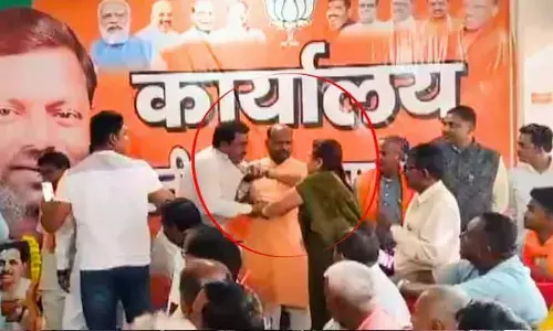 Woman Storms BJP event, Slaps Leader Over ₹4.5 Lakh Dispute In UP