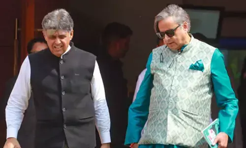 Amid Congress criticism, two of its veteran MPs justify Centres West Asia policy