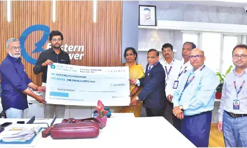 APEPDCL hands over Rs 1 crore insurance to kin of deceased employee