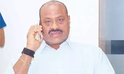 Minister warns of crop risk as unseasonal rains loom