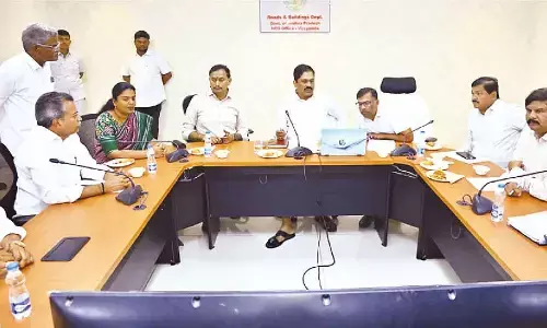 MP reviews NH-65 expansion