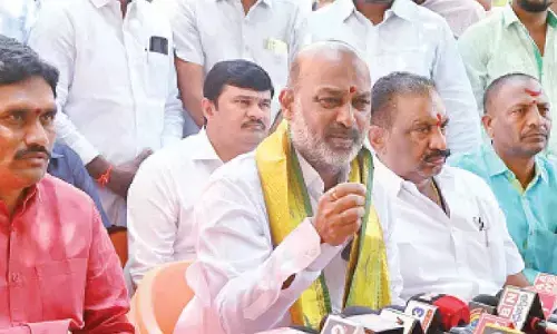 Bandi disses Revanth for slighting senior netas; alleges RB ‘failure’