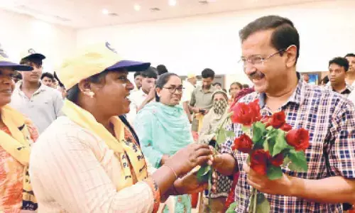 Kejriwal voices support to Mamata: ‘BJP using EC as weapon to win Bengal polls’