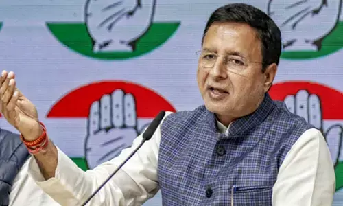 JD(S) alleges fund misuse; targets Surjewala, Cong leadership in Ktaka