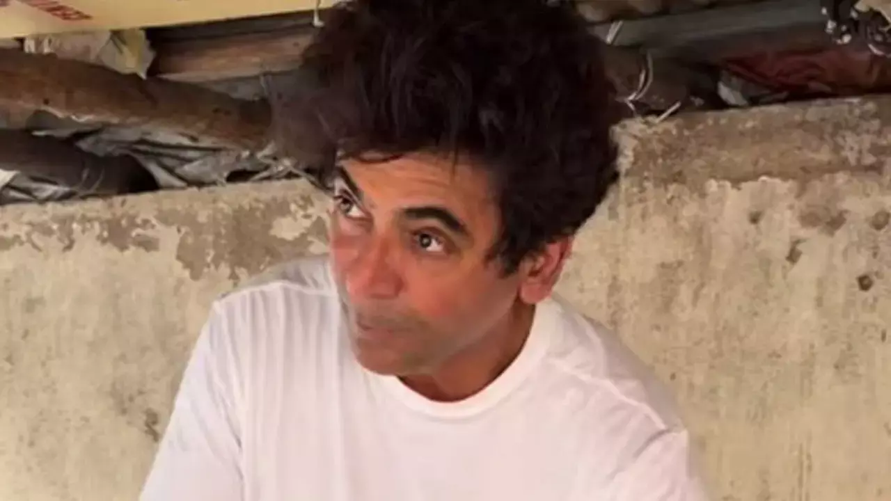 Sunil Grover says Achhe kapde pehna lo as he turns into a Presswala Sunil Grover says Achhe kapde pehna lo as he turns into a Presswala