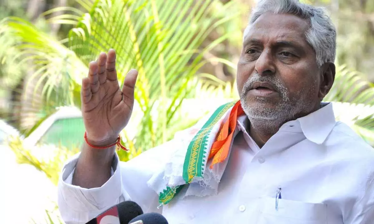 Congress ministers meet senior leader Jeevan Reddy Amid Defection Speculation Congress ministers meet senior leader Jeevan Reddy Amid Defection Speculation