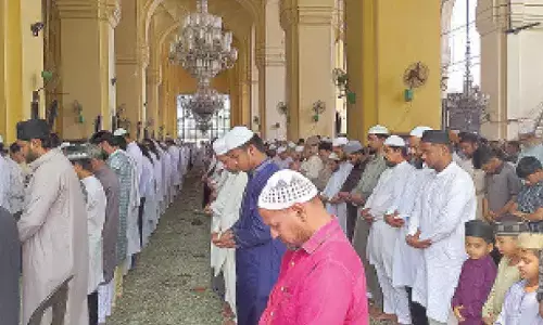 Jumma-tul-Vida observed with zeal; city gears up for Eid