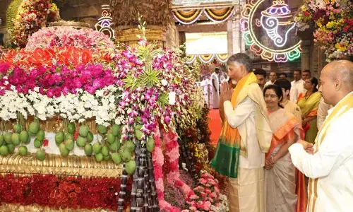 CM Naidu offers prayers at Tirumala on grandson’s birthday CM Naidu offers prayers at Tirumala on grandson’s birthday