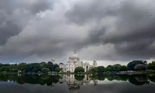 Mercury plunges by 6 degrees C in Kolkata following overnight rain