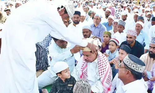 MLA joins Ramzan prayers