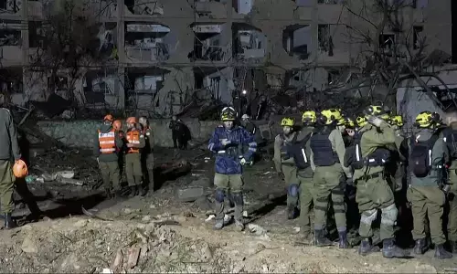 Iran Missiles Strike Near Israeli Nuclear Site, Over 100 Injured