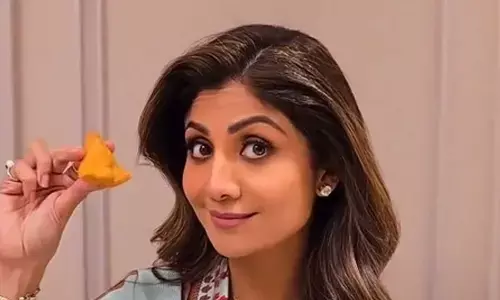 Shilpa Shettys Sunday binge is all about Samosa love