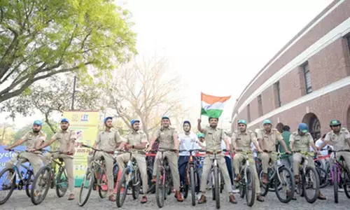 Forest Guards lead ‘Guardians of Nature’ Fit India Sundays on Cycle event in Delhi