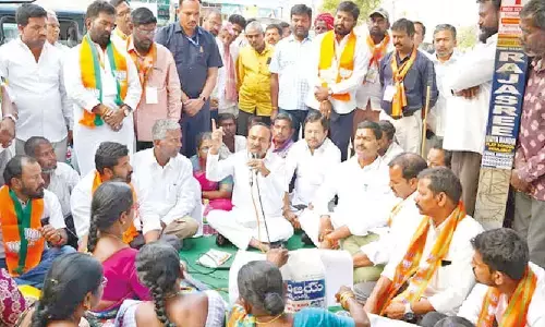 Eatala castigates CM for replicating KCR’s land pooling policies in state